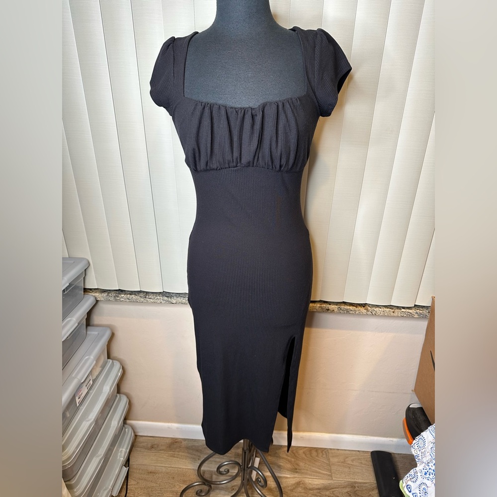 Trixxi Francesca Black Midi Bodycon Sexy Dress Puff Sleeves Size Medium- NEW